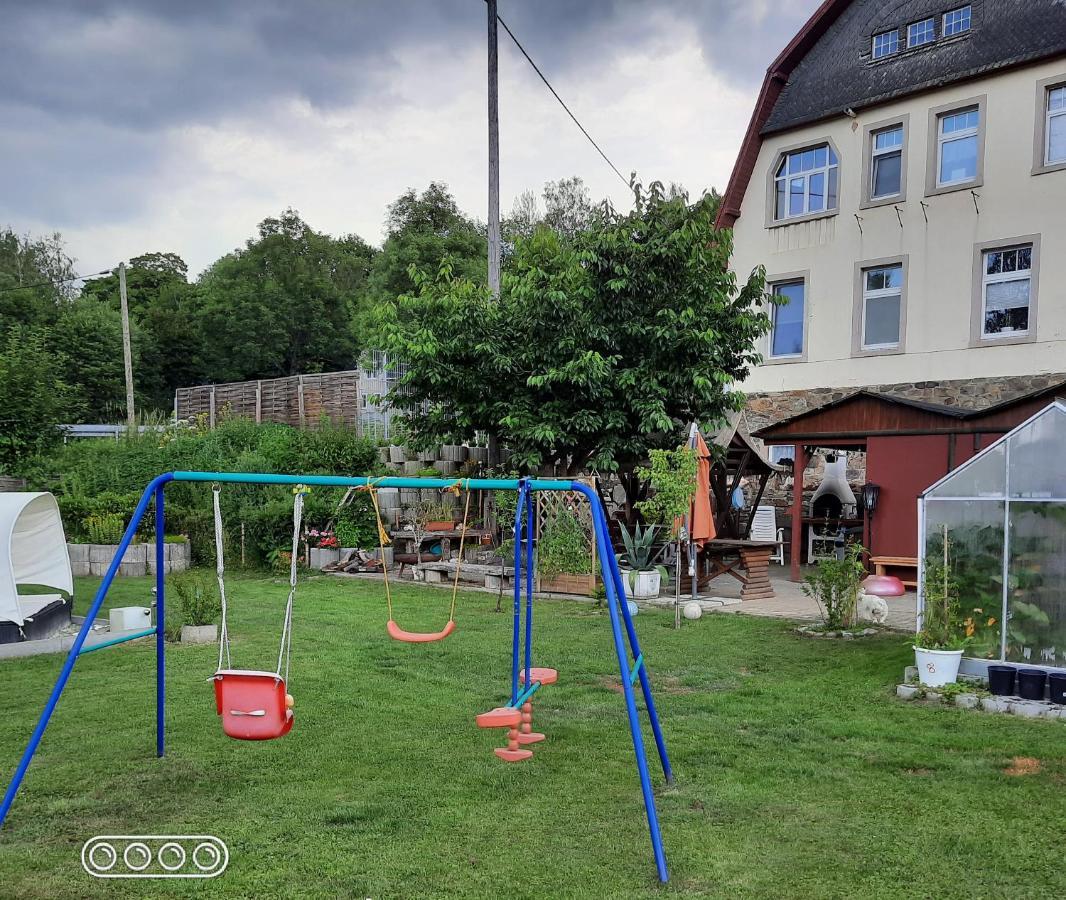 Ferienwohnung Erz-Hostel Thermalbad Wiesenbad ภายนอก รูปภาพ